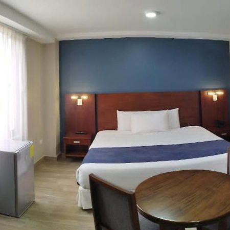 Hotel San Agustin Plaza Латакунга Экстерьер фото