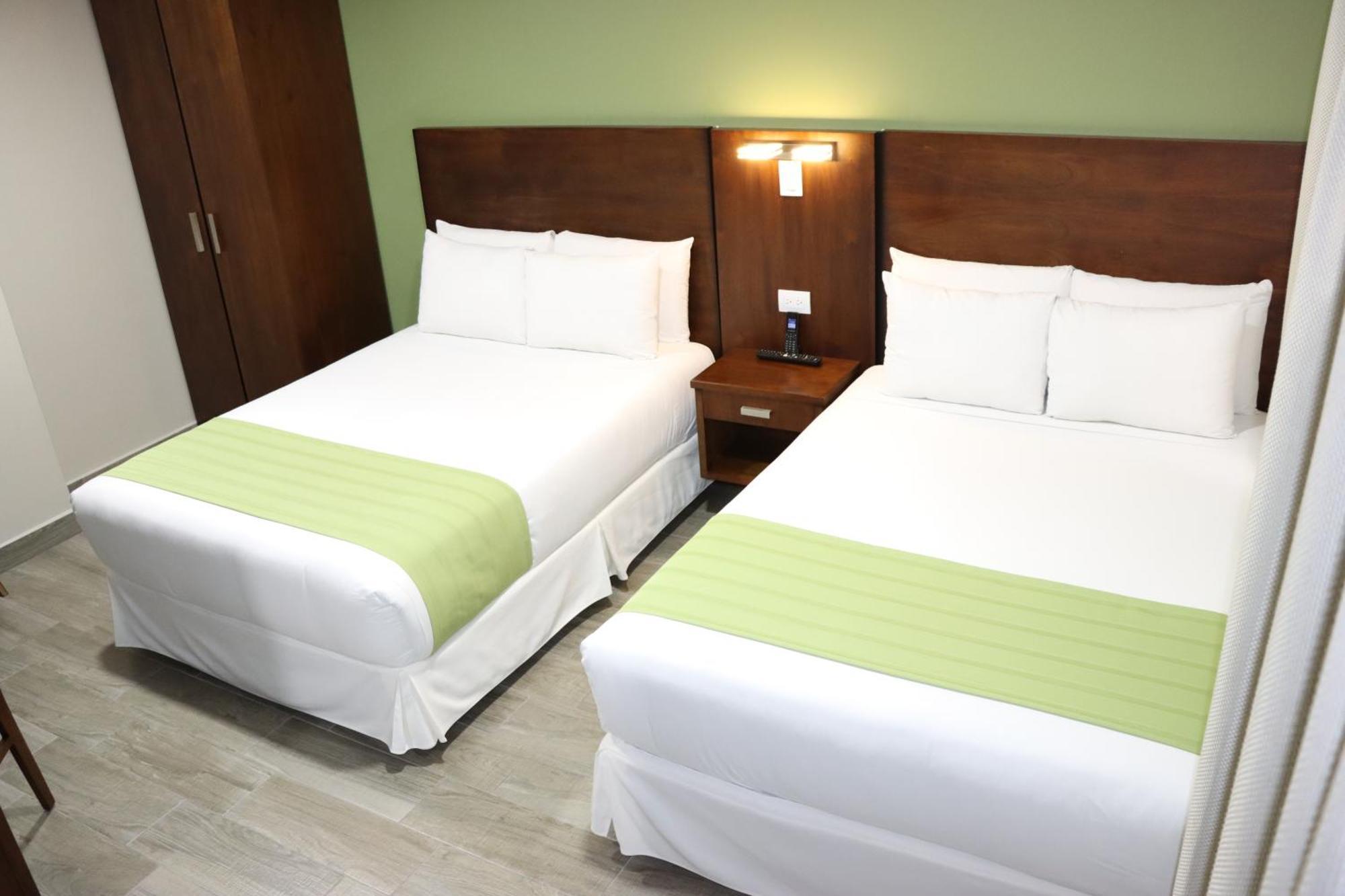 Hotel San Agustin Plaza Латакунга Экстерьер фото