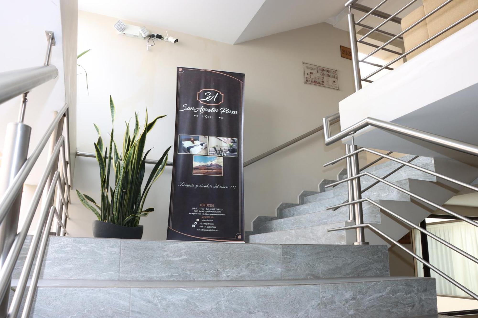 Hotel San Agustin Plaza Латакунга Экстерьер фото