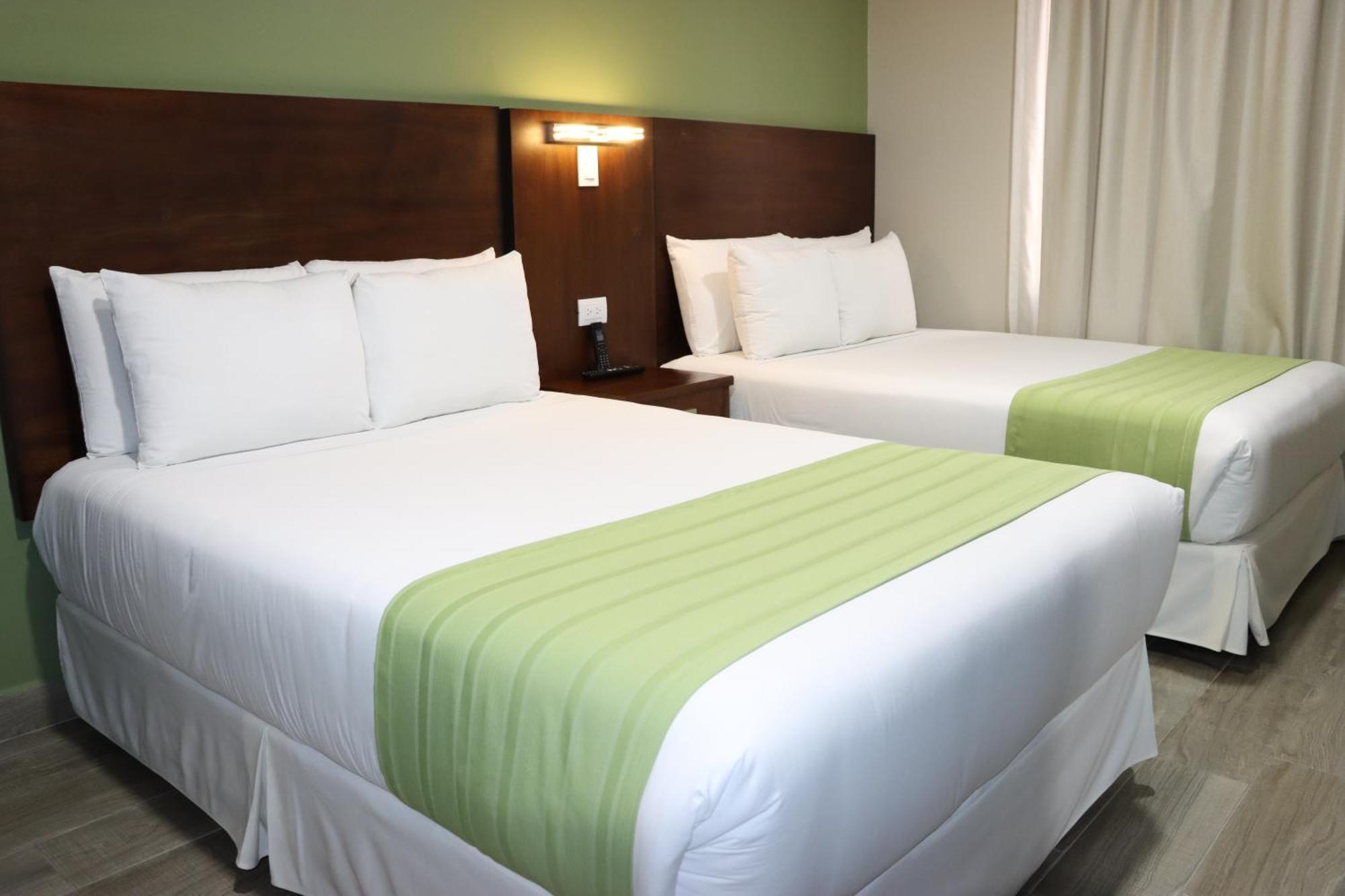 Hotel San Agustin Plaza Латакунга Экстерьер фото