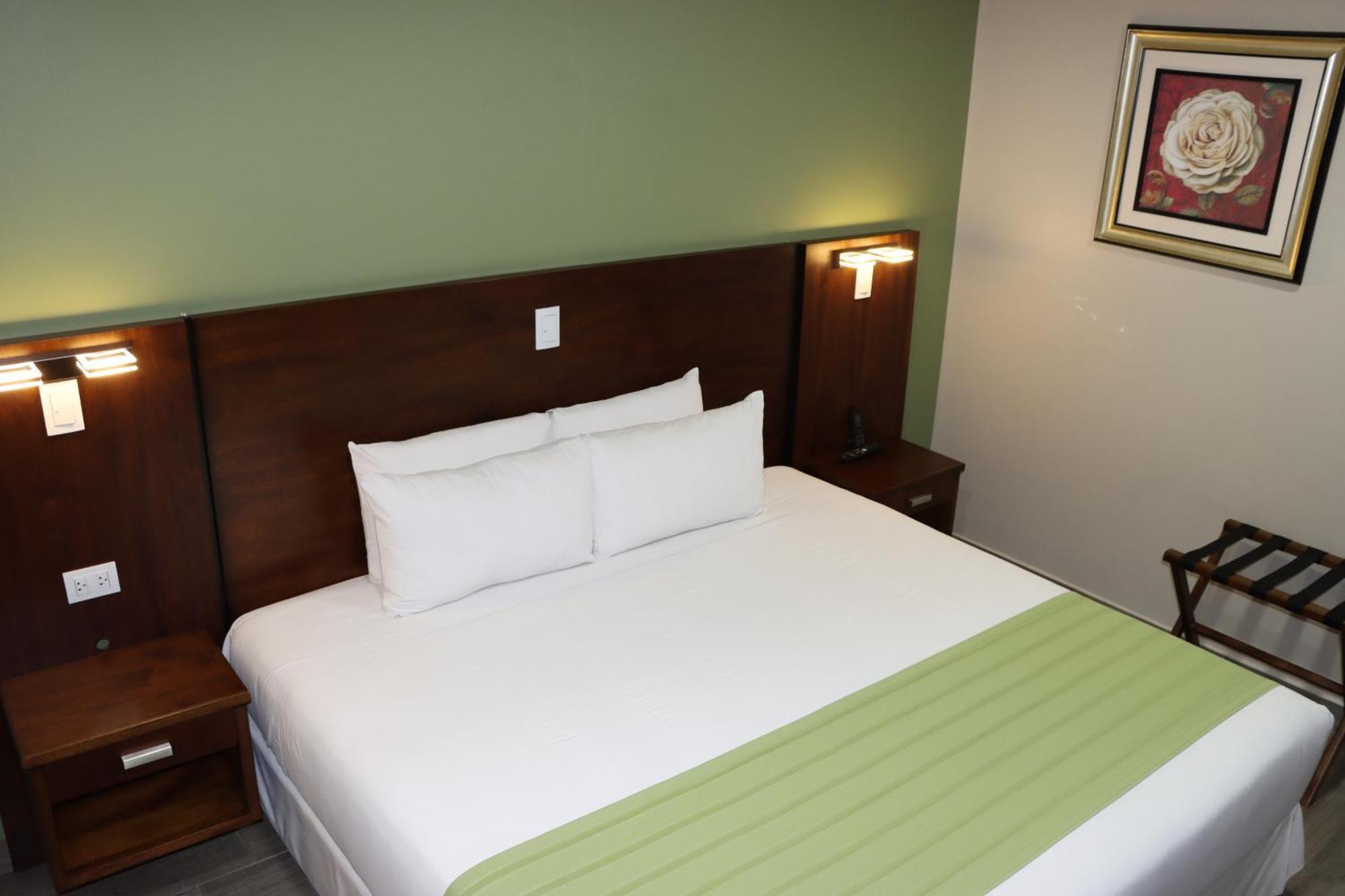 Hotel San Agustin Plaza Латакунга Экстерьер фото