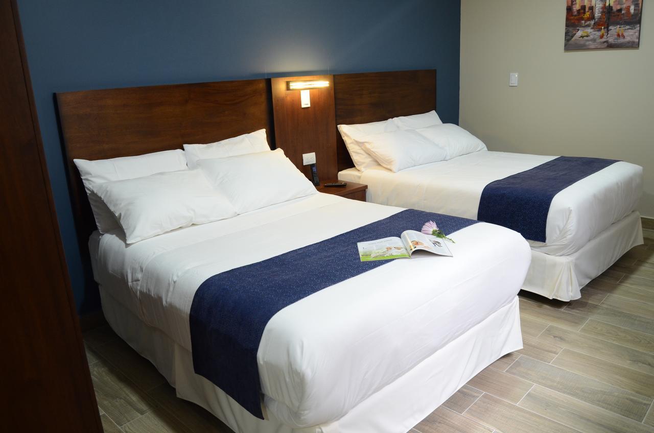 Hotel San Agustin Plaza Латакунга Экстерьер фото